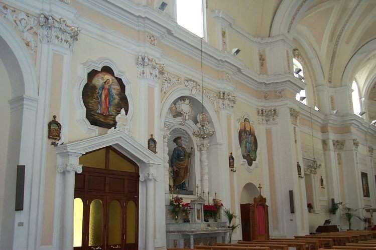 Il paese di GROTTE (AG): galleria fotografica della Chiesa Madonna del